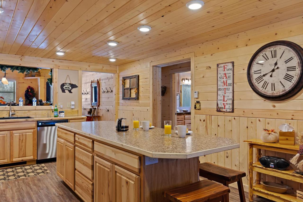 Huckleberry Hollow By Kabino Hot Tub Firepit Ps2 Satellite Grill Wifi Golf Course Island Park Zewnętrze zdjęcie